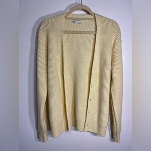 Zara Men’s yellow cardigan